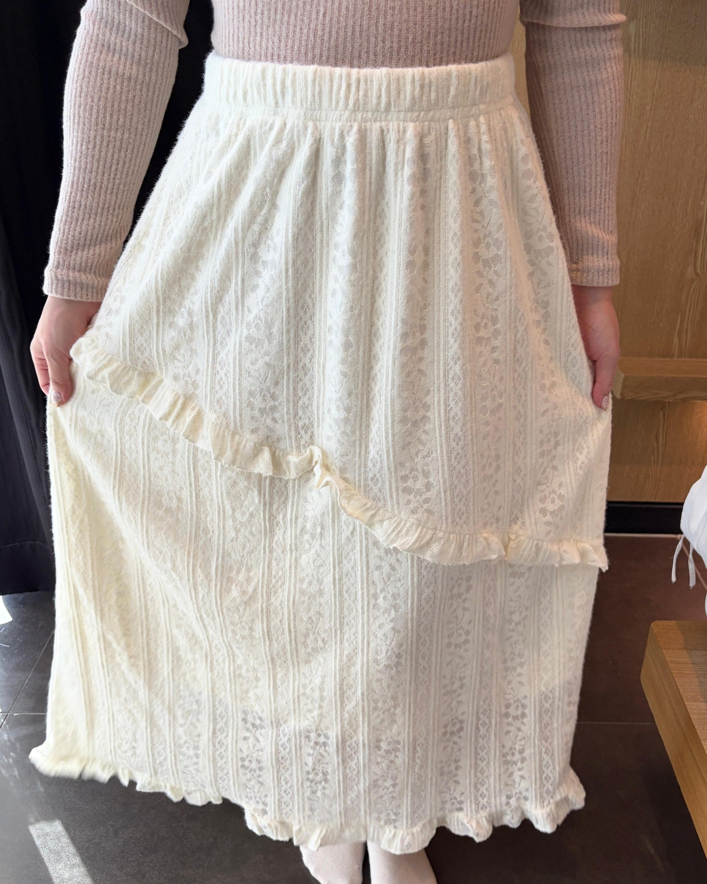 CO001《現貨新款》Lace花紋斜花邊長裙