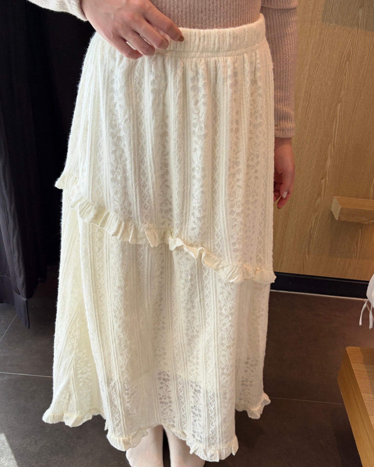 CO001《現貨新款》Lace花紋斜花邊長裙