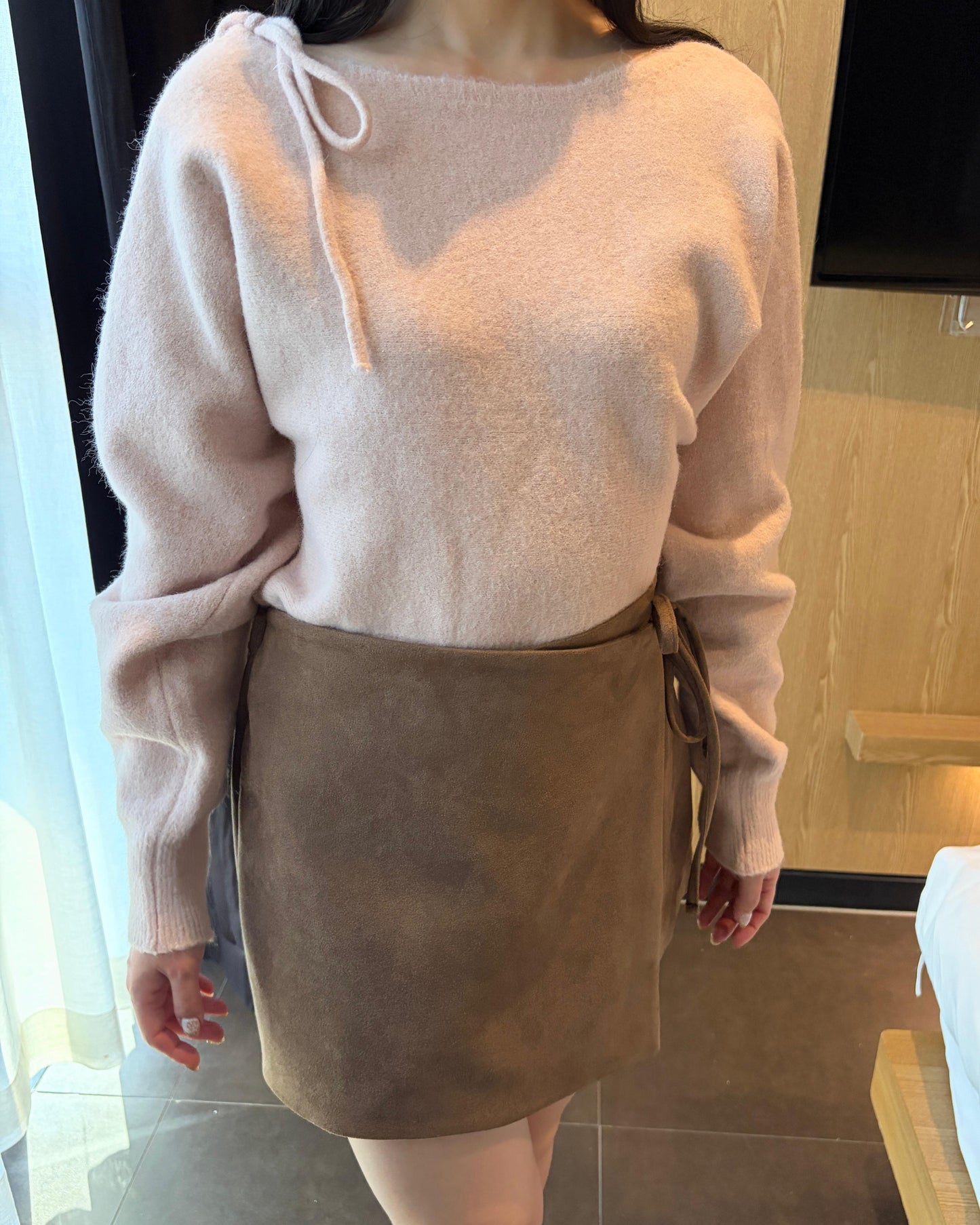 CO002《現貨新款》單邊綁繩蝴蝶結甜美風格上衣