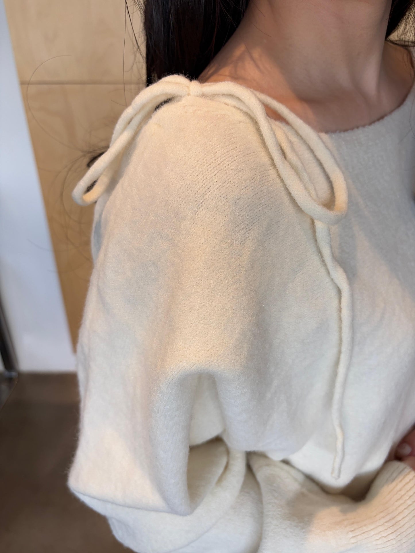 CO002《現貨新款》單邊綁繩蝴蝶結甜美風格上衣