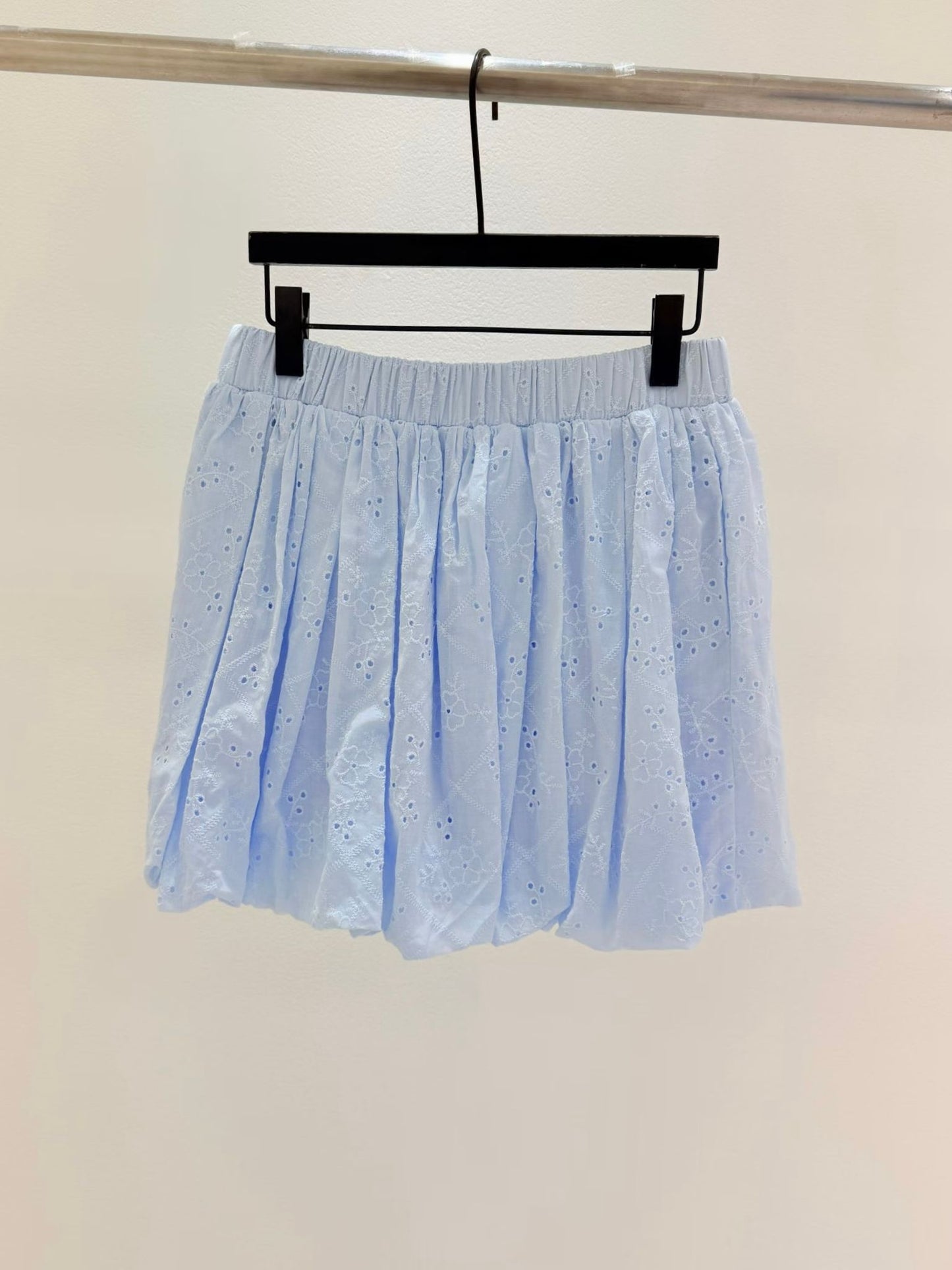 CO006【4月新品】通花款百搭泡泡短裙