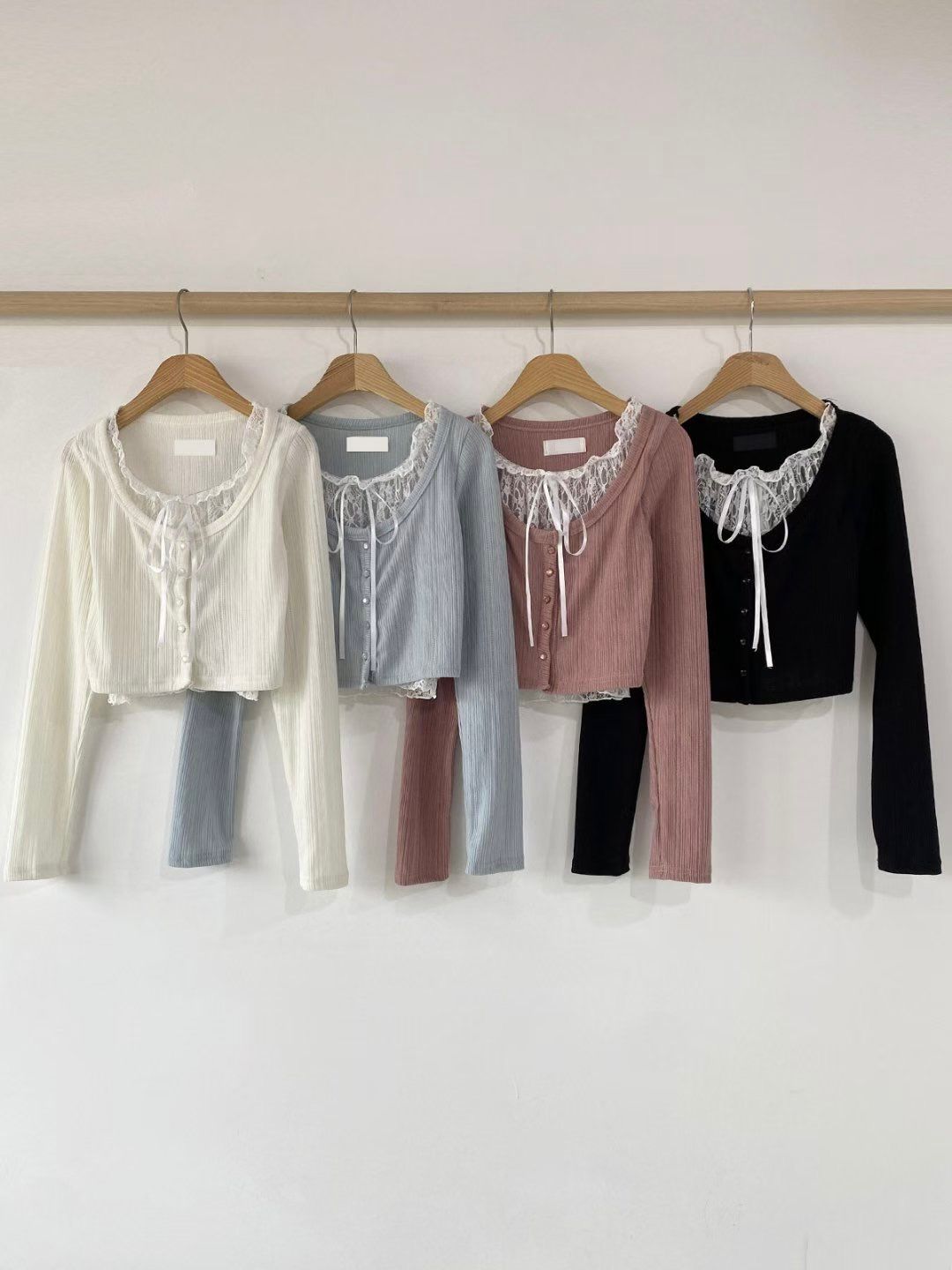 DA004【3月新品】假兩件Lace內搭顯瘦針織上衣