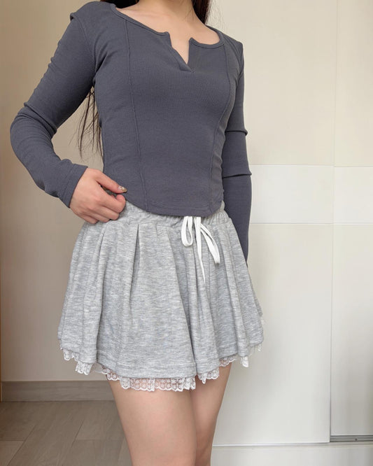 KD001【現貨發售✿】顯瘦半圓下擺貼身上衣