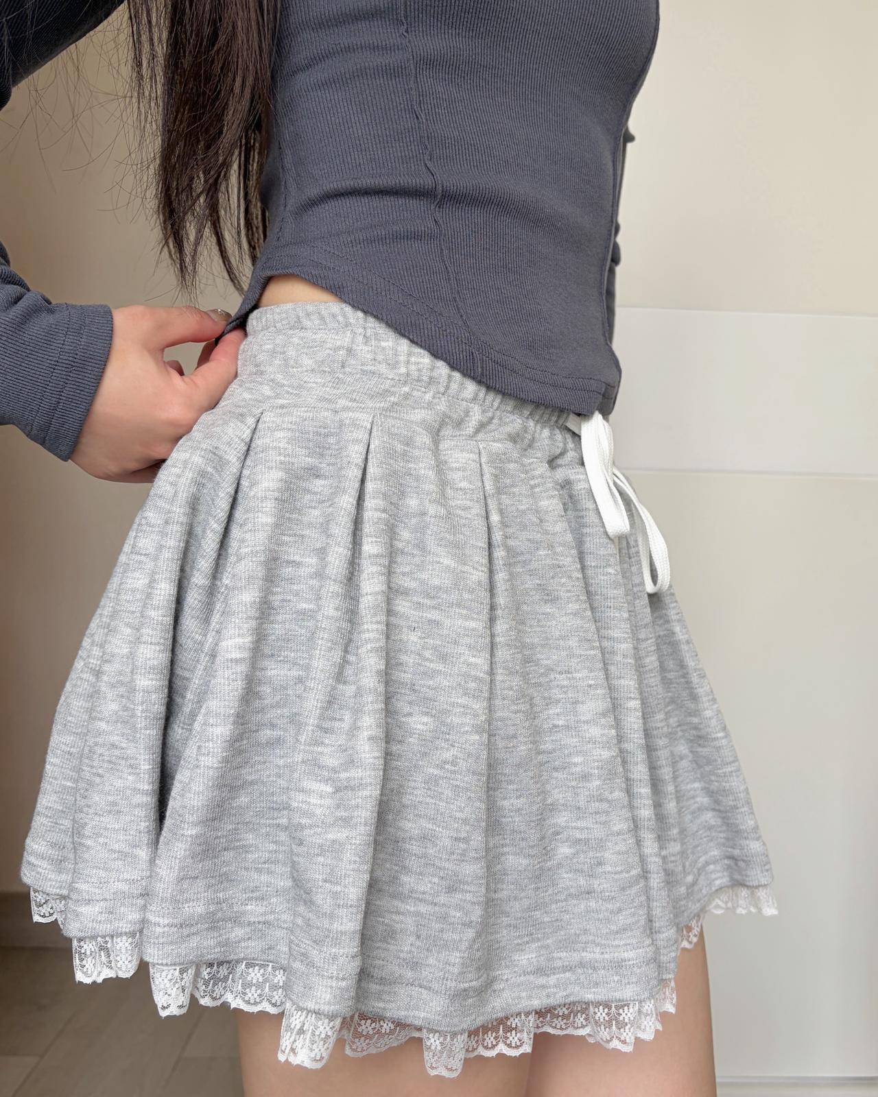 KD001【現貨發售✿】顯瘦半圓下擺貼身上衣