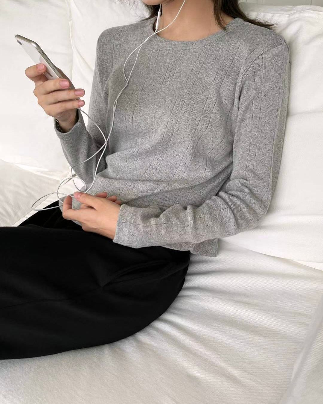 MO003《Nov訂購優惠》小通花百搭上衣