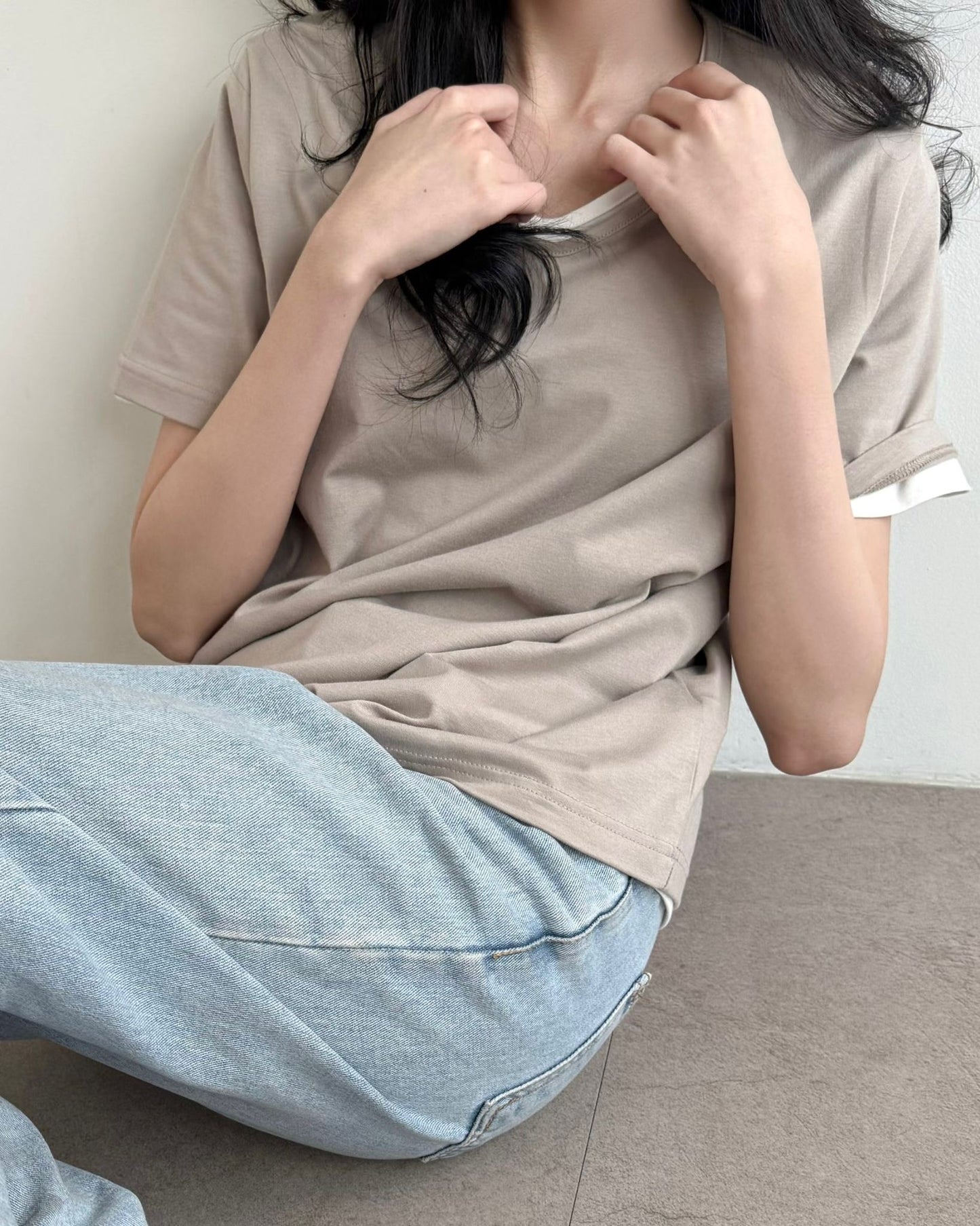 MO008【4月新品】高級莫代爾質料V領T恤