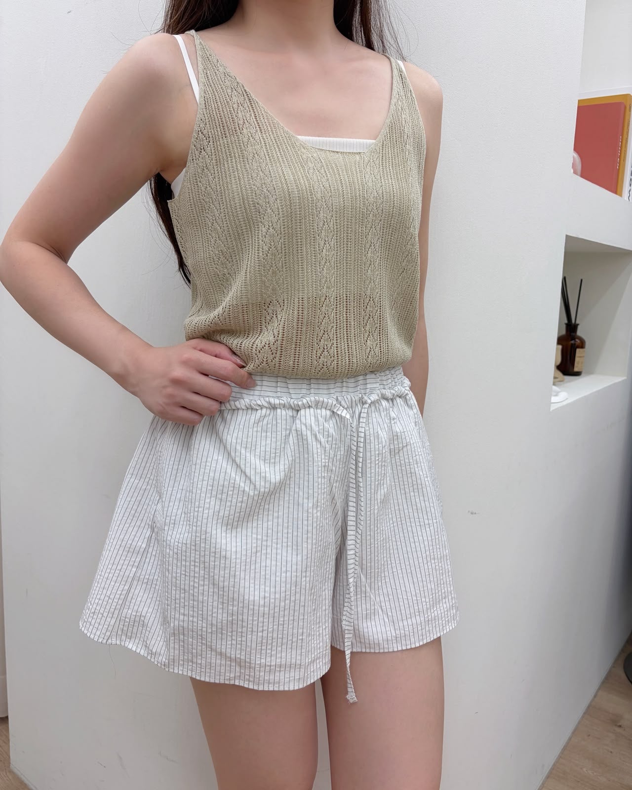 MT002【7月新品】通花紋幼肩帶背心上衣