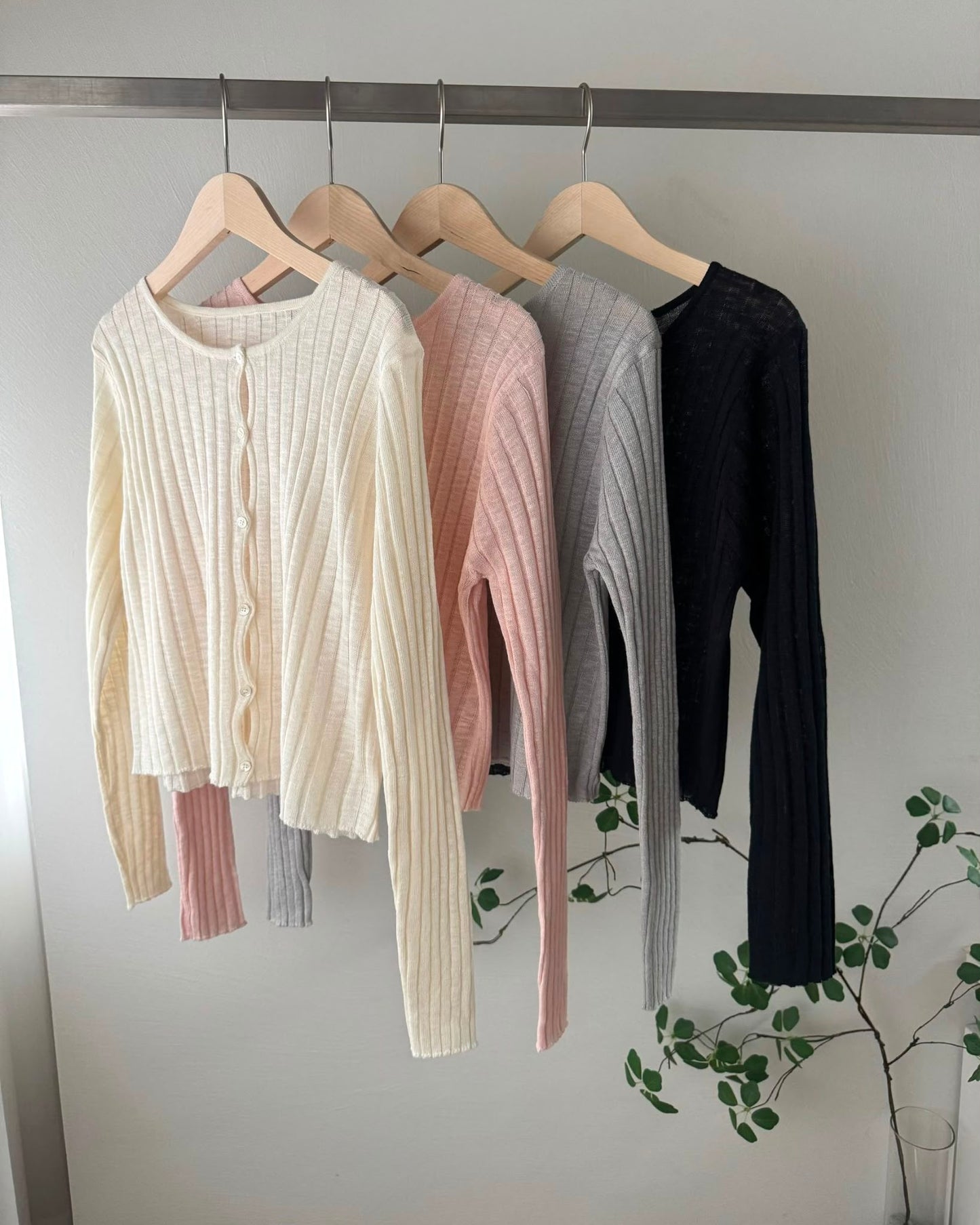 MT003【7月新品】孤形鈕扣設計直紋外套