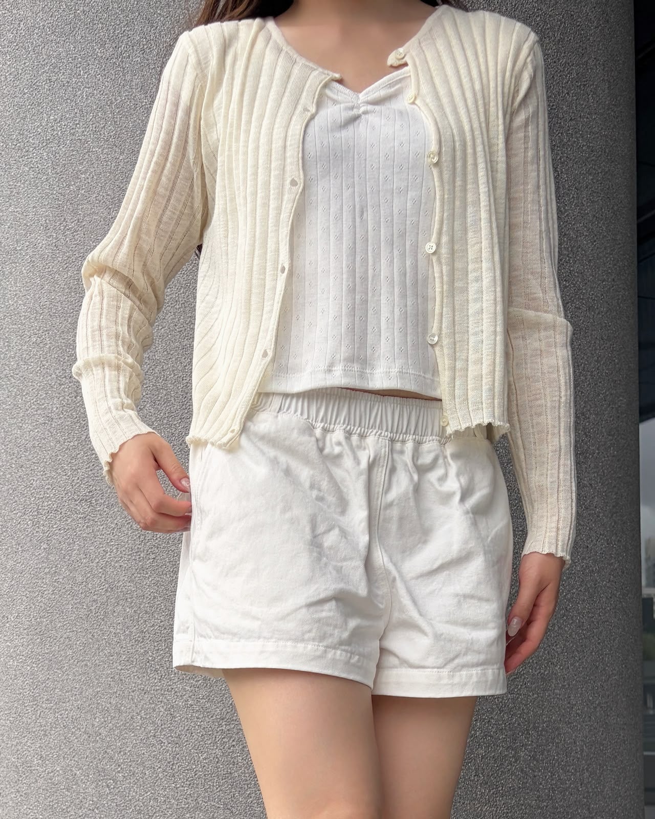 MT003【7月新品】孤形鈕扣設計直紋外套