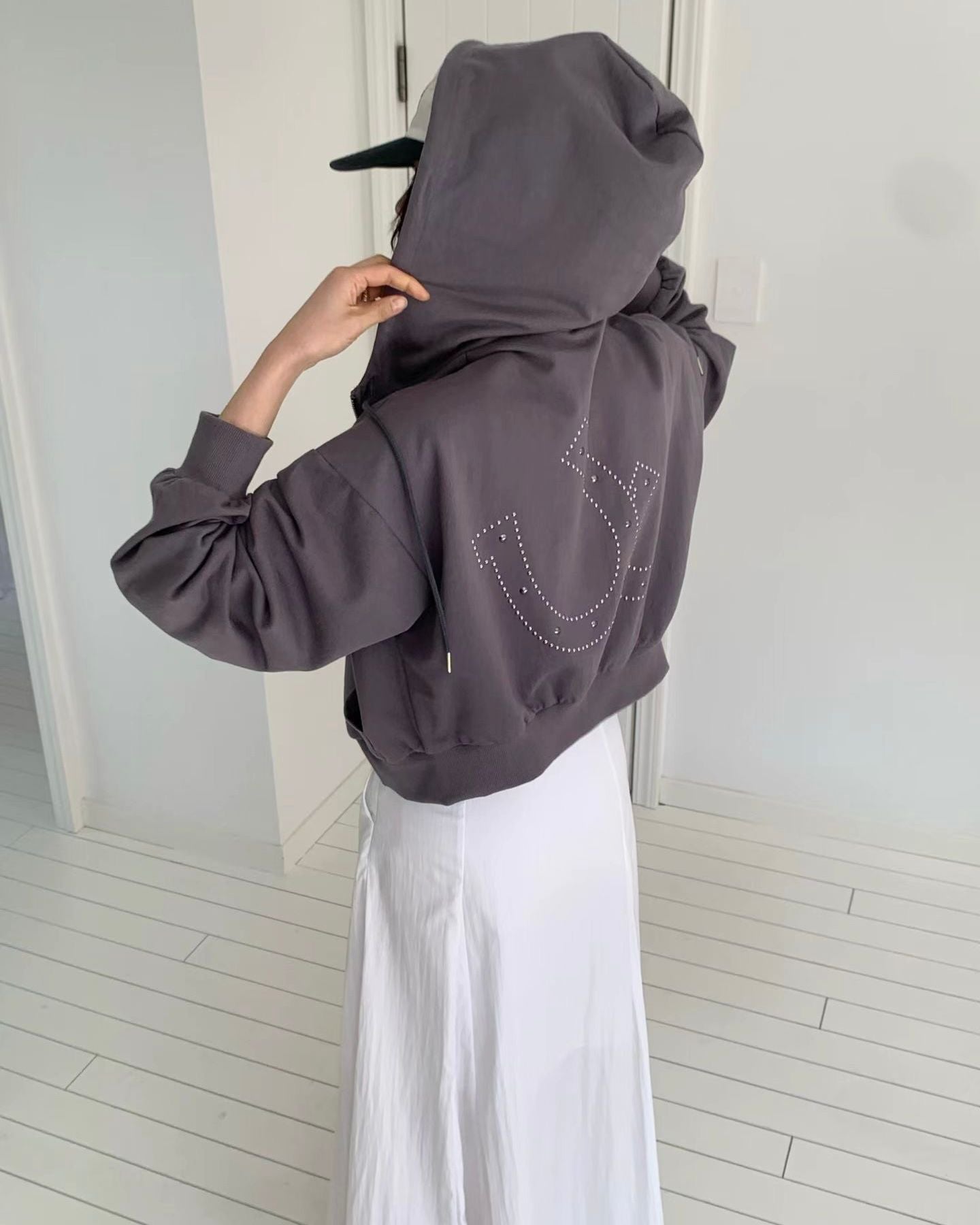 ON004【4月新品】馬蹄鐵圖案百搭外套
