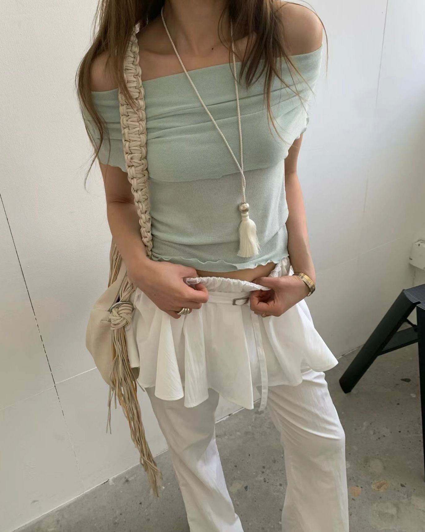 ON007【5月新品】露肩一字領荷葉邊上衣