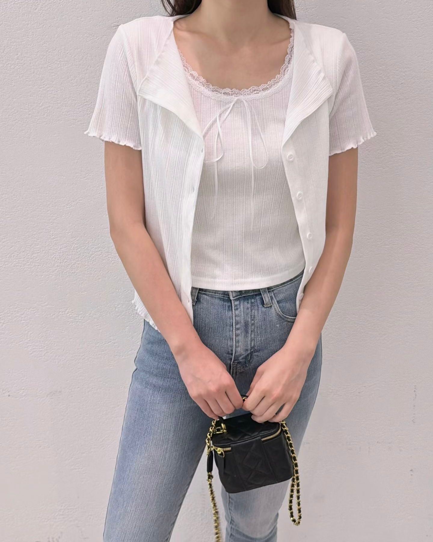 SH001【4月新品】假兩件溫柔感花花邊直紋上衣