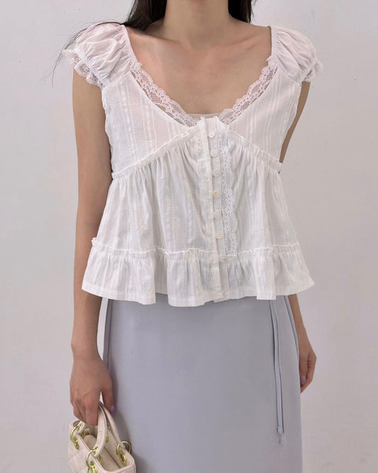 SH005【5月新品】蕾絲鈕扣可愛上衣