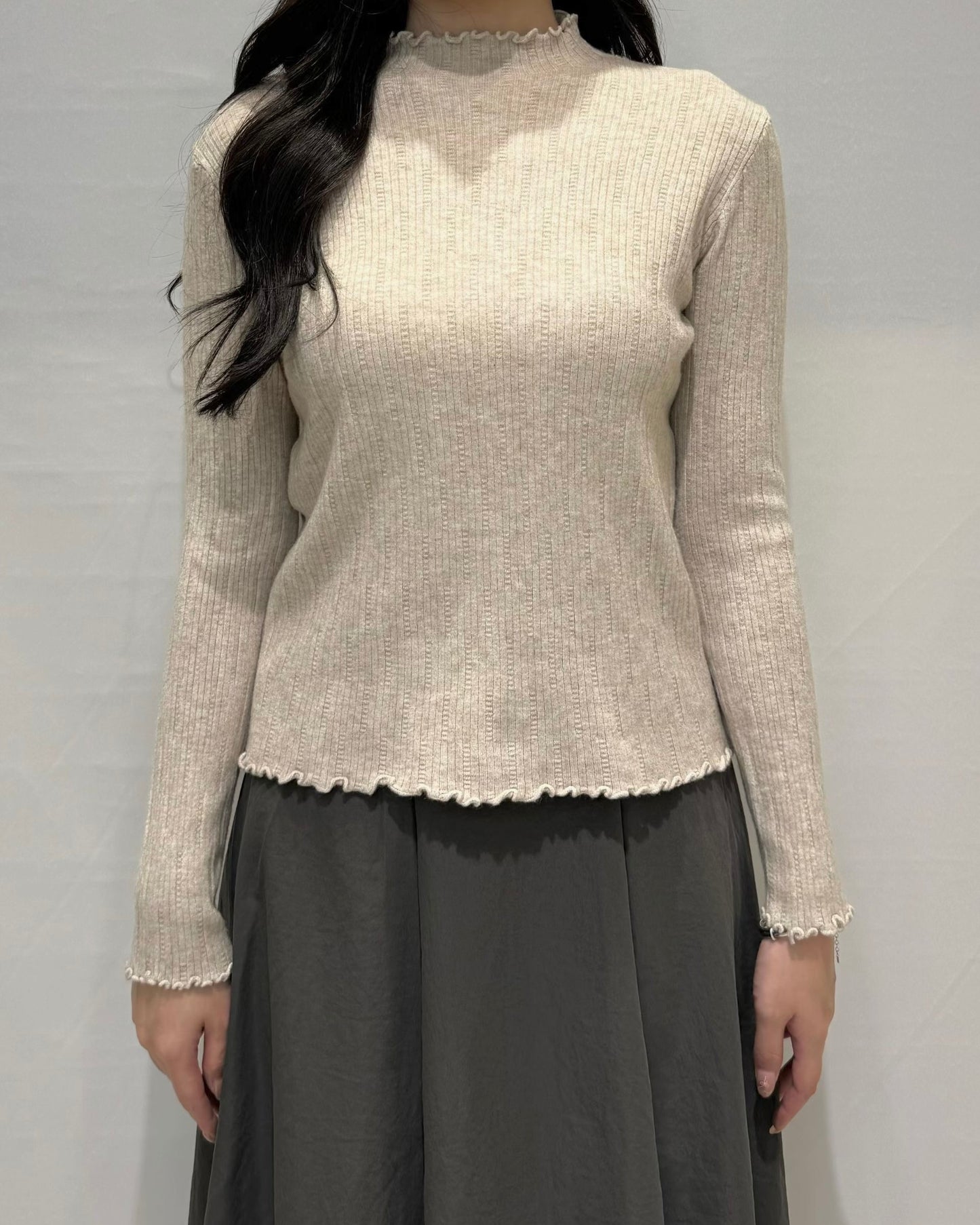 ST001【現貨發售】小花邊高領直紋百搭上衣