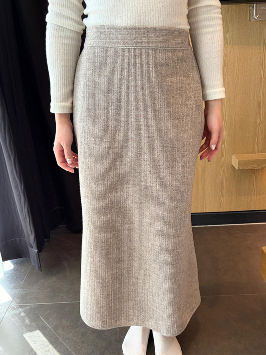 ST003【現貨新款】小魚尾優雅斯文款長裙