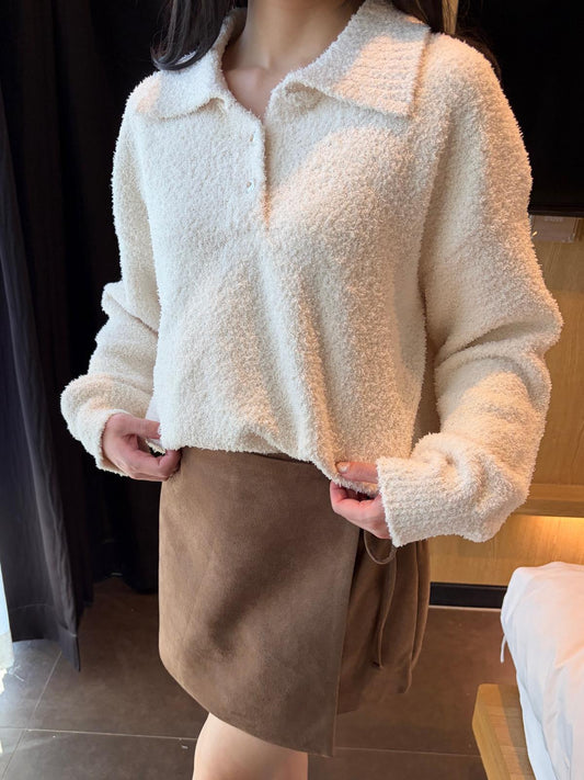 SY004【現貨新款】柔軟毛毛心心扭扣有領上衣