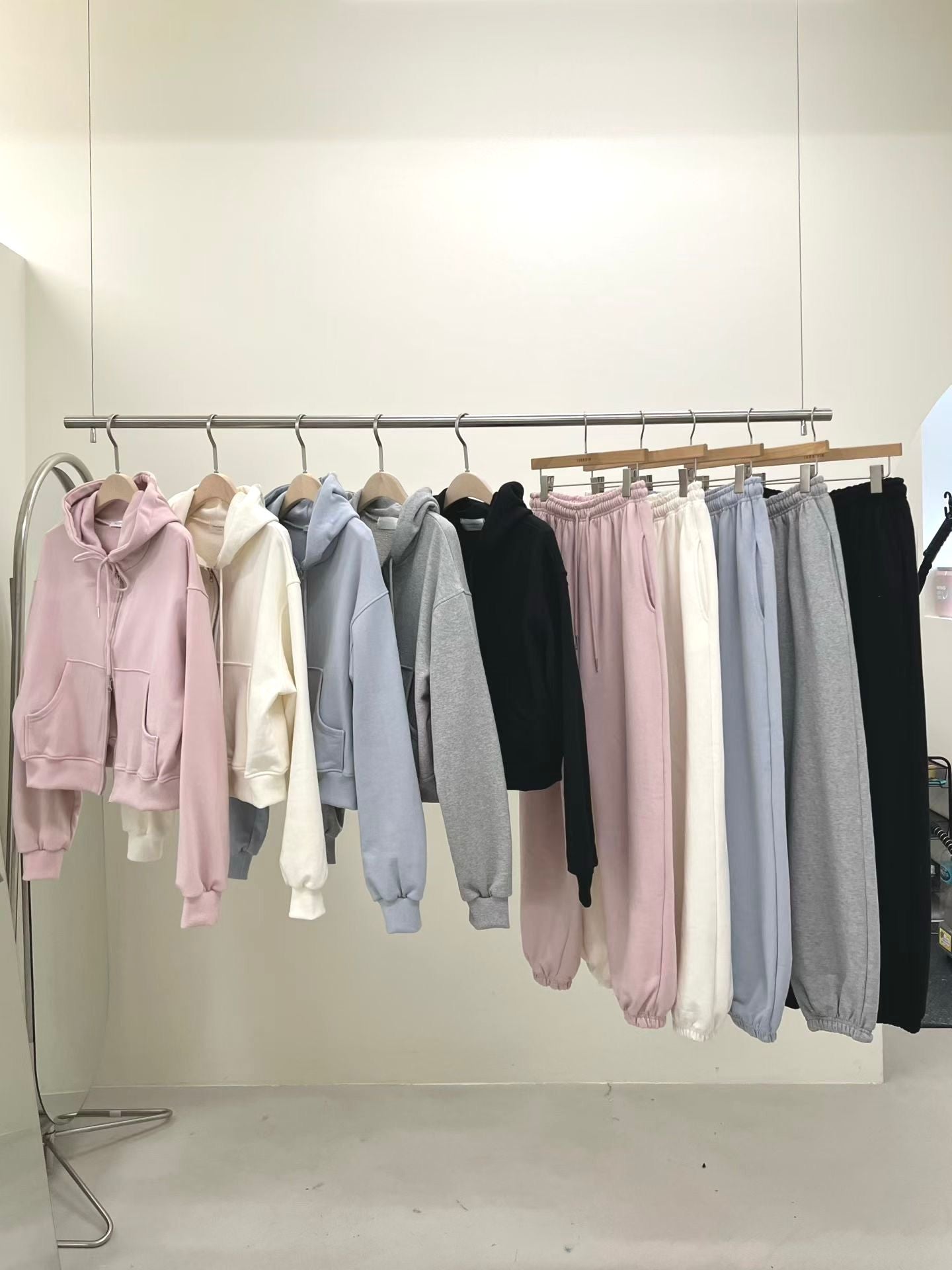 TE001【3月新品】運動風連帽套裝