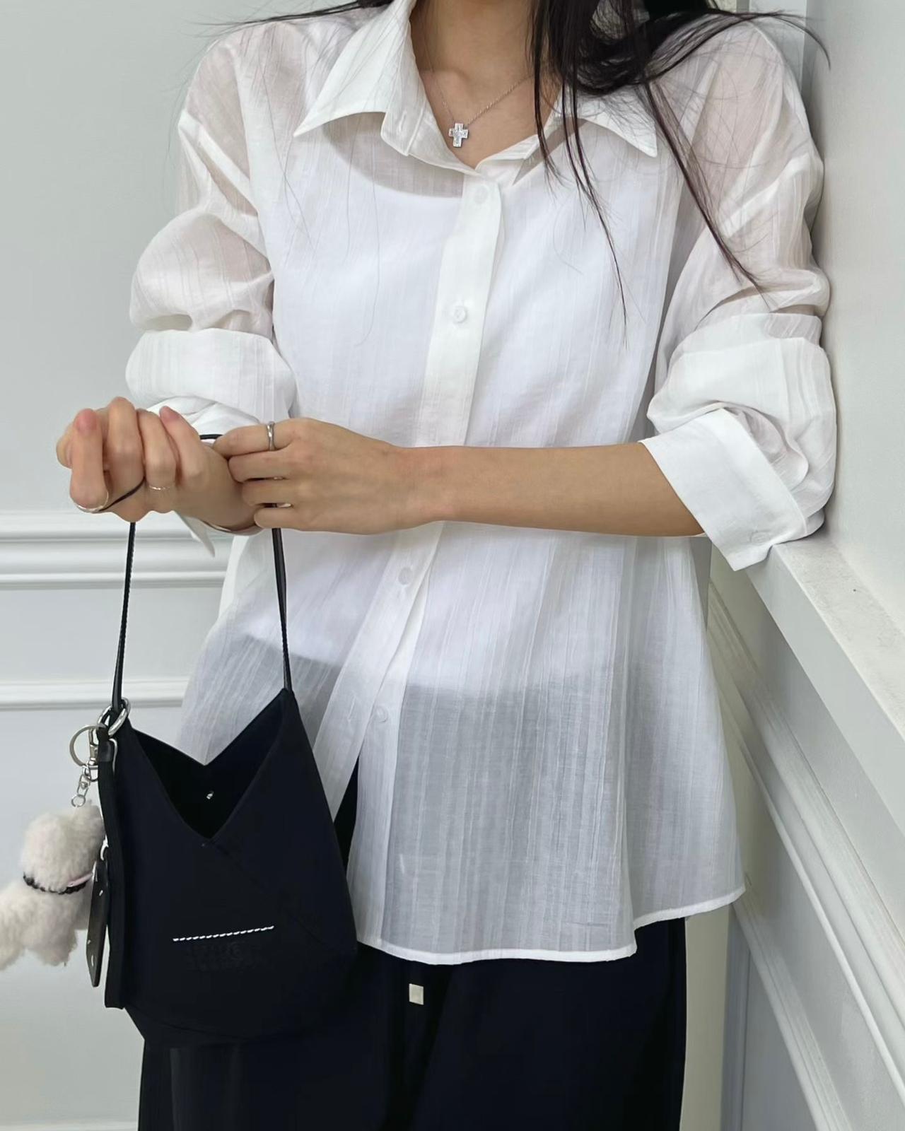 TE005【5月新品】高級感透膚直紋恤衫